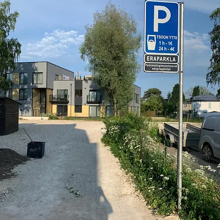 Delta11 - 2 Bedrooms, 2 Big Beds, 1 Single Bed *